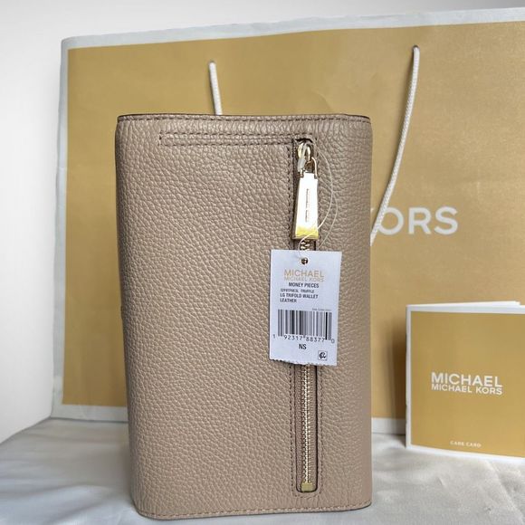 NWT Michael Kors Large Pebbled Leather Tri-Fold Wallet in Truffle (Nude) $158 - Picture 5 of 17
